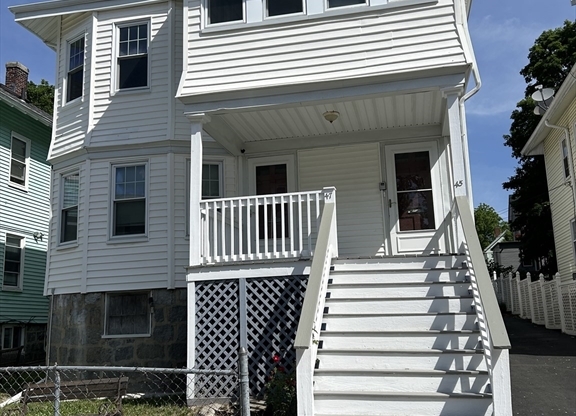 45 SELDEN ST