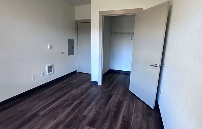 1 bed, 1 bath, 743 sqft, $1,400, Unit 123