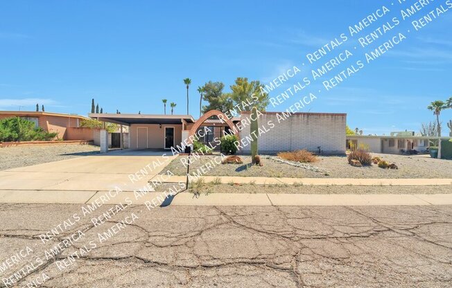 9812 E CRK ST