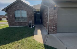 3 Bed, 2 Bath Home in NW OKC – Great Location!