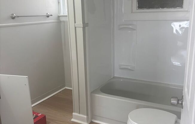 4bd Single Cleveland East Side Section 8