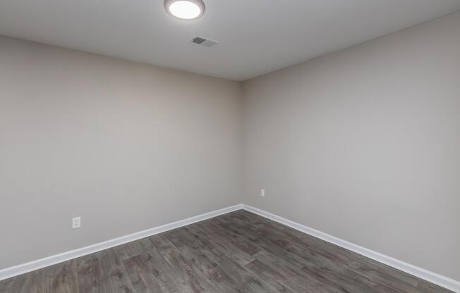 3 beds, 1 bath, $1,595