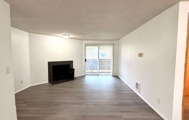 2 beds, 2 baths, 970 sqft, $1,810, Unit M201