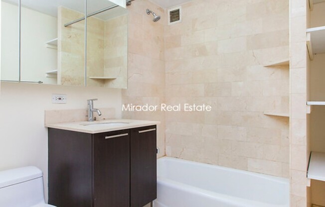 2 beds, 1 bath, $5,400, Unit 5D