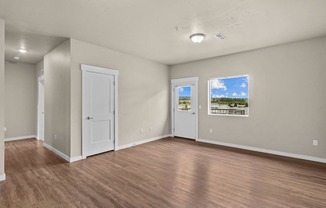 Dakota Flats Apartments in Spokane, Washington Living Room and Entrance