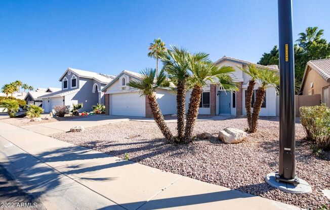 Welcome to this gorgeous neighborhood!