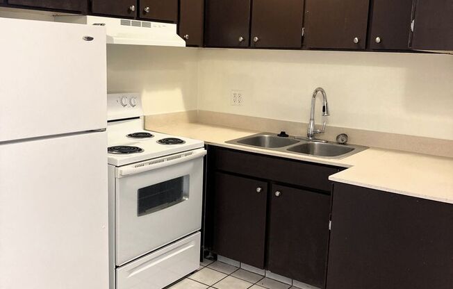 1 bed, 1 bath, 500 sqft, $1,255, Unit 37