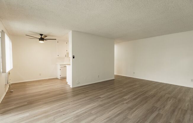 1 bed, 1 bath, 695 sqft, $1,548, Unit 32