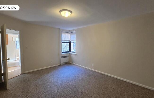 1 bed, 1 bath, $2,400, Unit 2H