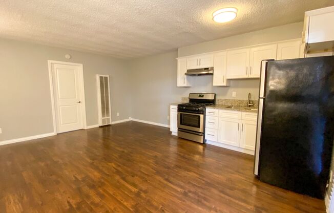 3952 Iowa St