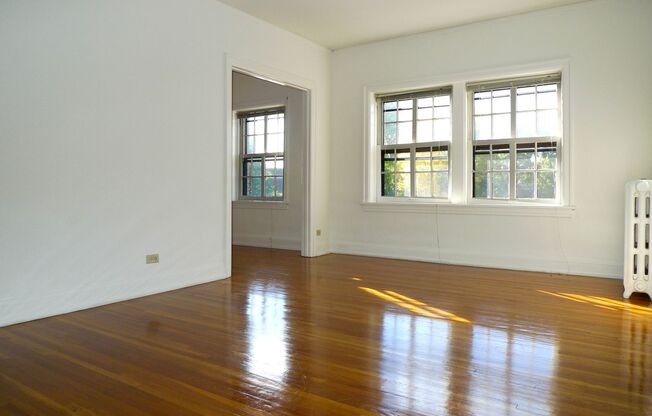 1 bed, 1 bath, 410 sqft, $1,005, Unit 24 - 326