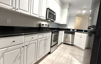 3 beds, 2 baths, $1,950, Unit UNIT 1724