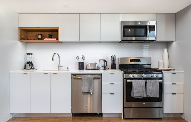 Studio, 1 bath, 537 sqft, $2,475, Unit 411
