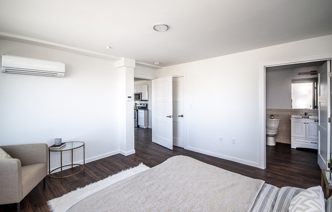 2 beds, 2 baths, 1,103 sqft, $4,250, Unit 505