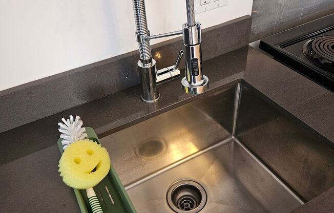 Studio, 1 bath, 337 sqft, $1,179, Unit 23