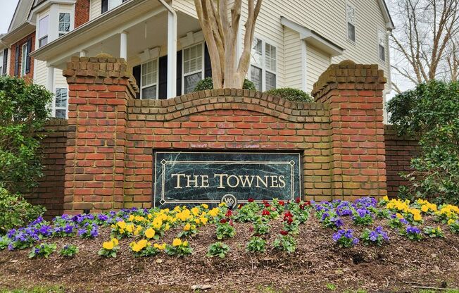 Townhome in Wakefield area for rent!