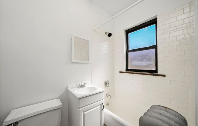 1 bed, 1 bath, 528 sqft, $1,795, Unit 2653-2E