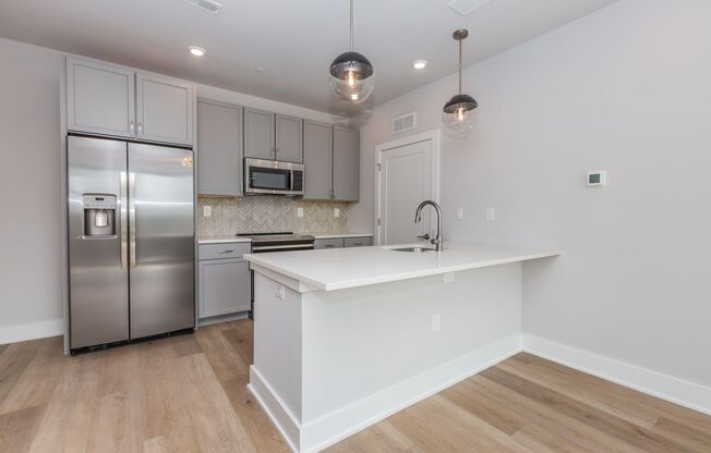 2 beds, 2 baths, 897 sqft, $3,983, Unit Apt # 410