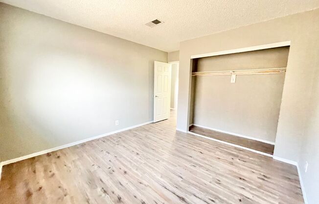 2 beds, 1 bath, 898 sqft, $1,100, Unit Unit D