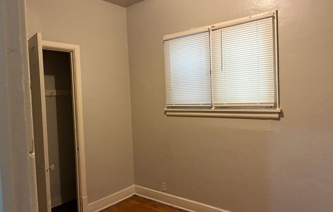 1130 W Washington St.