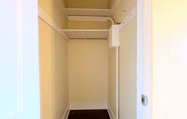 Studio, 1 bath, 450 sqft, $1,195, Unit 104