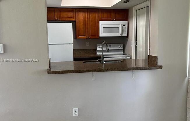8600 NORTHWEST 57 PL