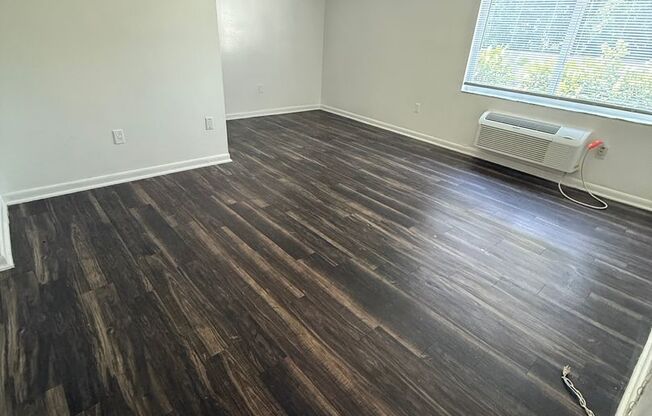 Studio, 1 bath, 410 sqft, $1,100, Unit 4805M-1