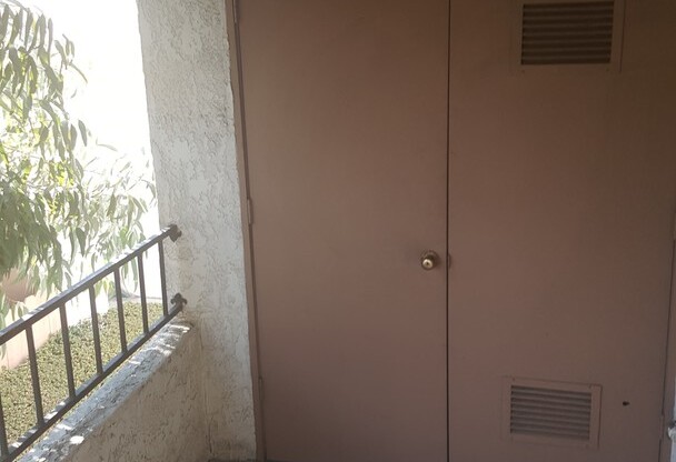 1 bed, 1 bath, 708 sqft, $1,850, Unit P214
