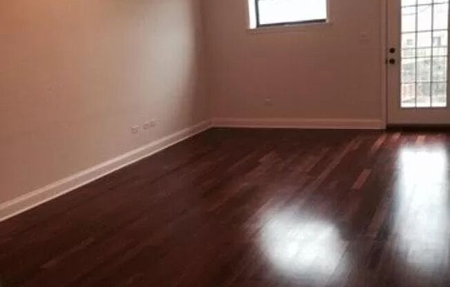 Experience Boutique Urban Living at 3341–3343 N Clark Condominium Association