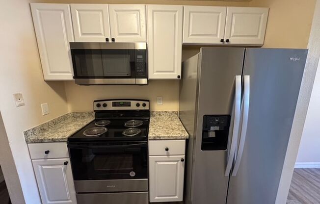 2 beds, 2 baths, $1,800, Unit Unit A