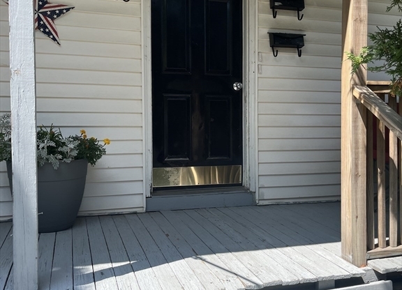 38 EVERETT ST