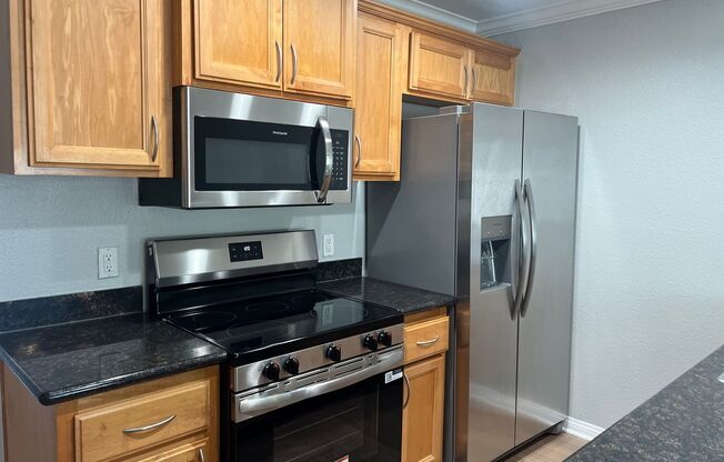 2 beds, 1 bath, 850 sqft, $2,530, Unit C-6