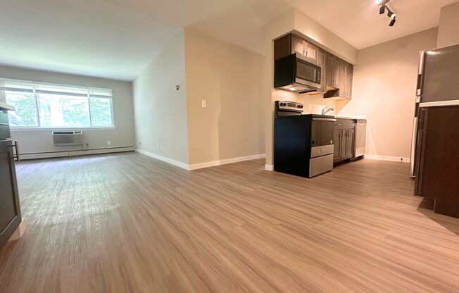 Cedar Plaza Apartments