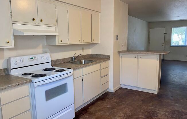 2 beds, 1 bath, 736 sqft, $1,350, Unit 287