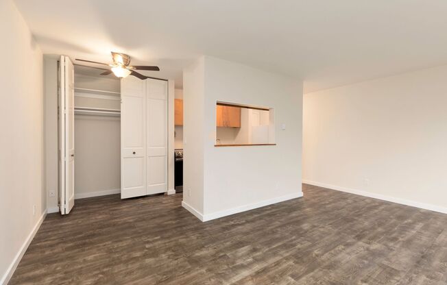 1 bed, 1 bath, 597 sqft, $1,895, Unit 404