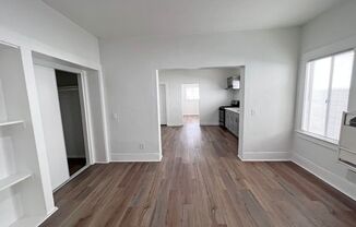 3 beds, 1 bath, 900 sqft, $2,895, Unit 807