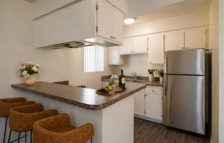 6001 Woodland St.