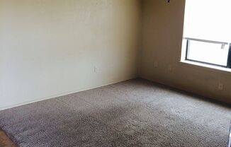 2 beds, 1 bath, 980 sqft, $735, Unit Unit 3