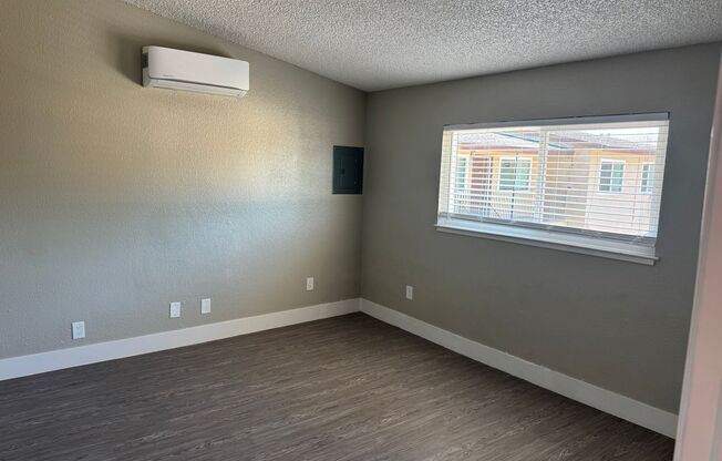 2 beds, 1 bath, 850 sqft, $1,695