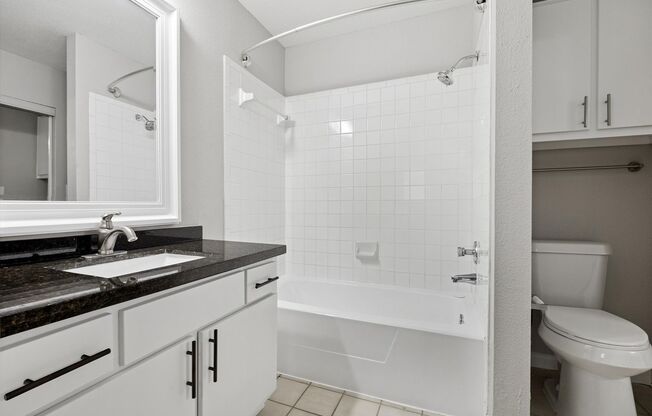 2 beds, 2 baths, 800 sqft, $1,595, Unit 5104