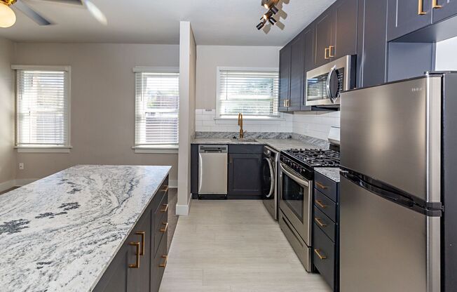 Lincoln Arms Apartments