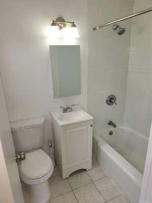 2 beds, 2 baths, $2,975, Unit 5E