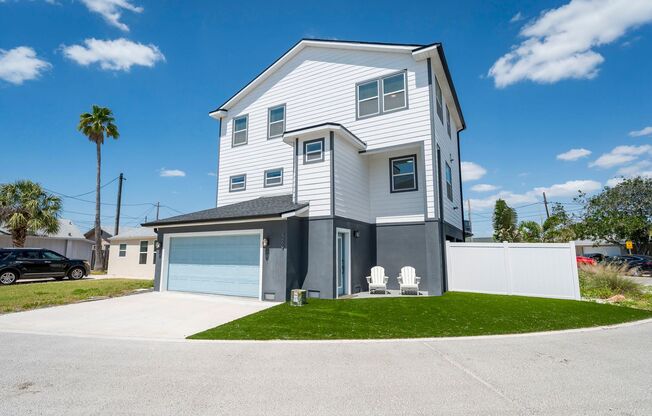 Your Perfect Seasonal or Long Term Rental Awaits!