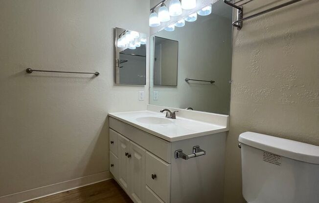 1 bed, 1 bath, 590 sqft, $2,300, Unit 777-155