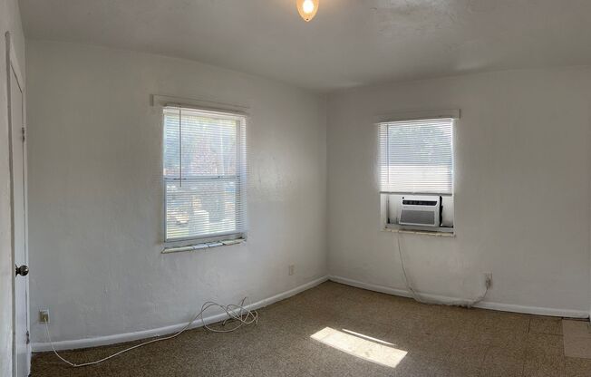 2 beds, 1 bath, $1,550, Unit 2124