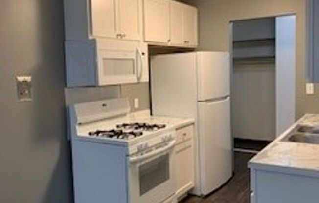 2 beds, 1 bath, 1,155 sqft, $1,530, Unit 171