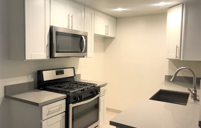 1 bed, 1 bath, 700 sqft, $1,723, Unit 203
