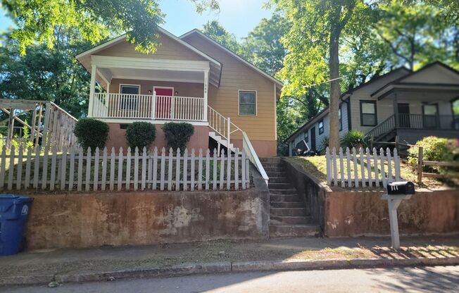Minutes from Downtown Atlanta, the Atlanta BeltLine, Mercedes-Benz Stadium, Lee + White,