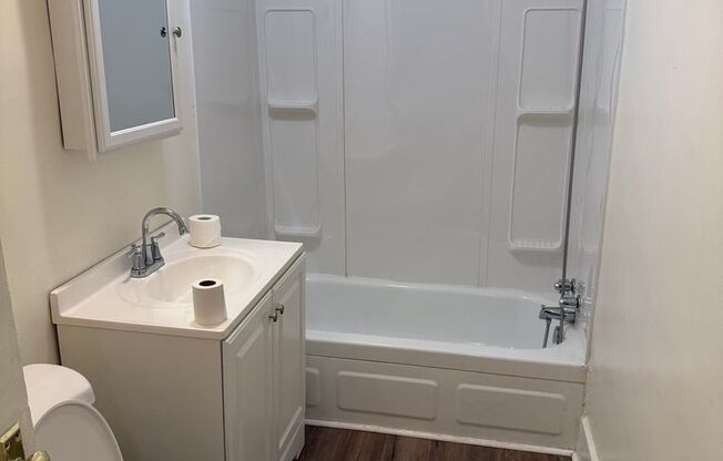 Newly Remodeled 2-Bedroom Townhouse