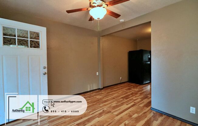 2 beds, 1 bath, $1,275